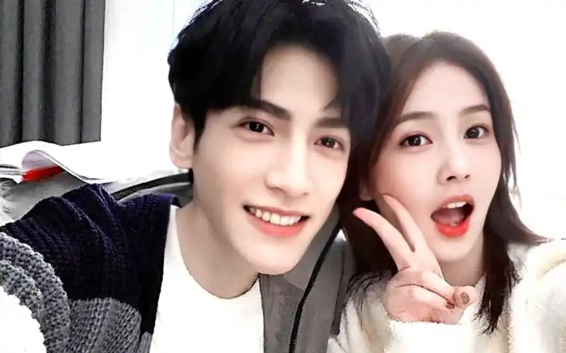 【云鹿cp】白鹿边亲吻,边叫罗云熙"老公",up主滴小心脏呐～-【云耤pp