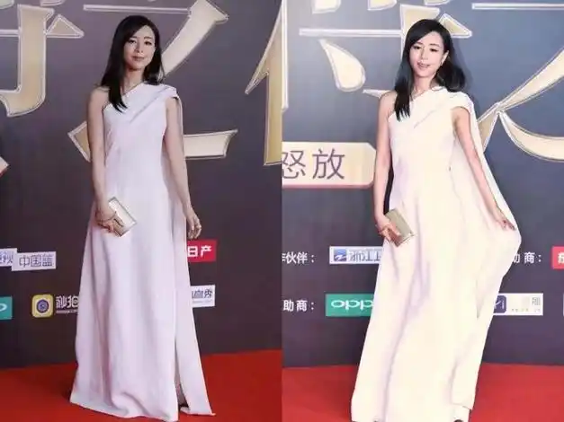 张静初美出新高度一身亮片吊带裙好似银河锁骨都能养鱼了