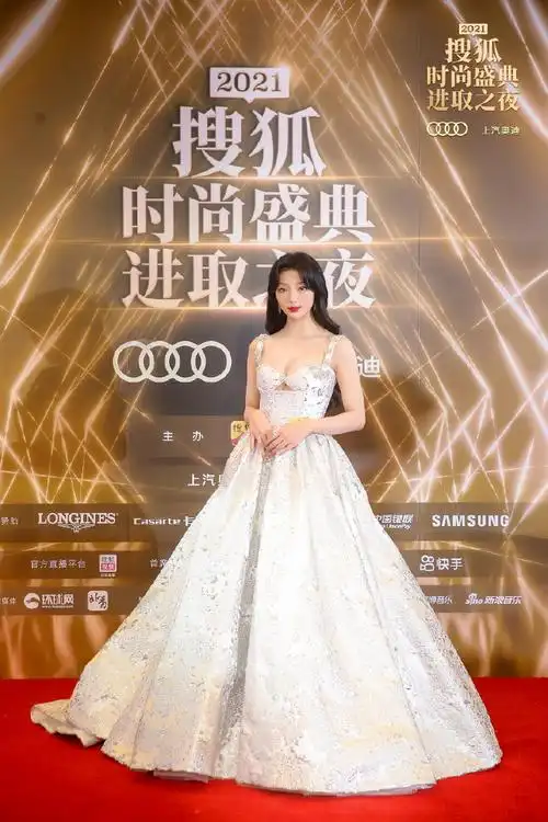 李紫婷新巴洛克未来感造型##搜狐时尚盛典进取之夜