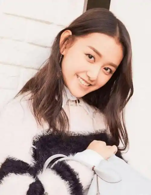 《永恒星辰》未播,蒋依依又一部现代剧来了,男主还是易烊千玺舍友_胡