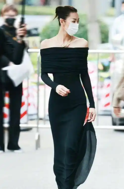 刘雯不愧是国际超模!红毯上光芒万丈,1米78的身材比例让人心动