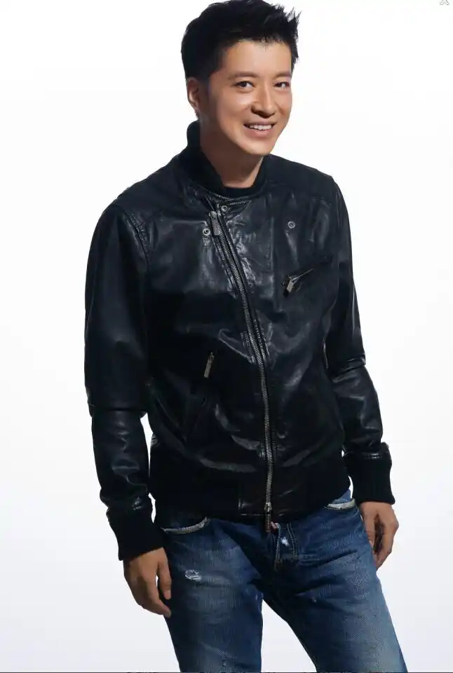 1997年张衣中戏毕业后配角出演了由中央电视台出品电视连续剧《海上