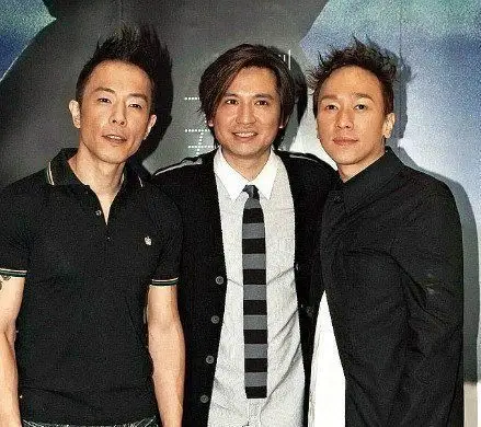 叶世荣结婚没请兄弟港媒曝beyond三子反目内情