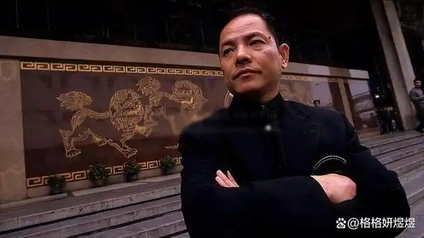 香港教父向华强助李连杰帮刘德华遭崩牙驹百人围攻险丧命