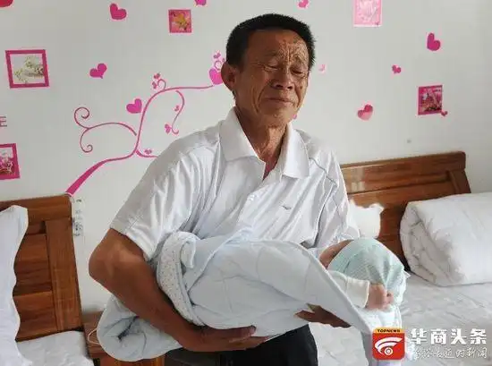 每经18点:别以为你是中国人就能完全看懂高考语文作文题