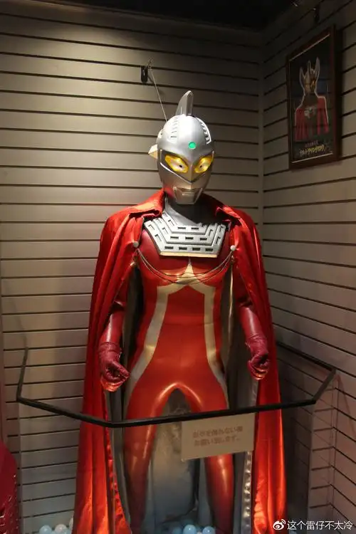 东京站m78shop陈列的赛文皮套(2018.6)