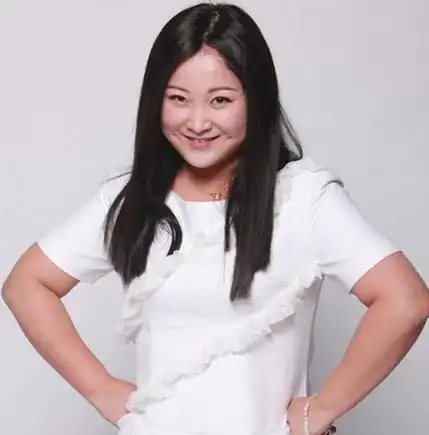 图贾玲年轻时照片曝光为小品不顾形象的演出