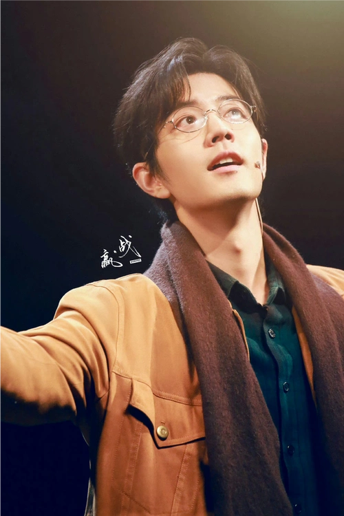 肖战出道七年大总结,八个赛道皆是不俗,他的成果配得上他的努力