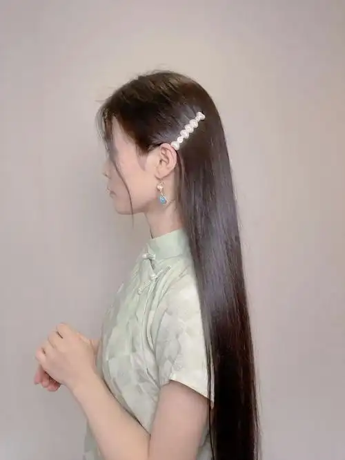 黑长直配旗袍好好看～#今日发型  #长发  #黑长直  #旗袍