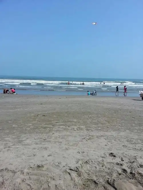 滨海新区的天津港东疆湾沙滩,避暑旅游的沙滩乐趣?