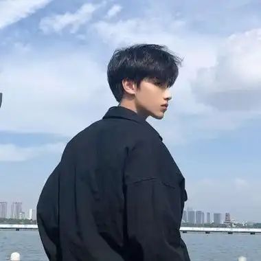 成熟稳重帅气暖男图片