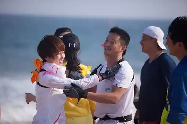 吴京谢楠5天4地特种兵式带娃旅游直言太累了