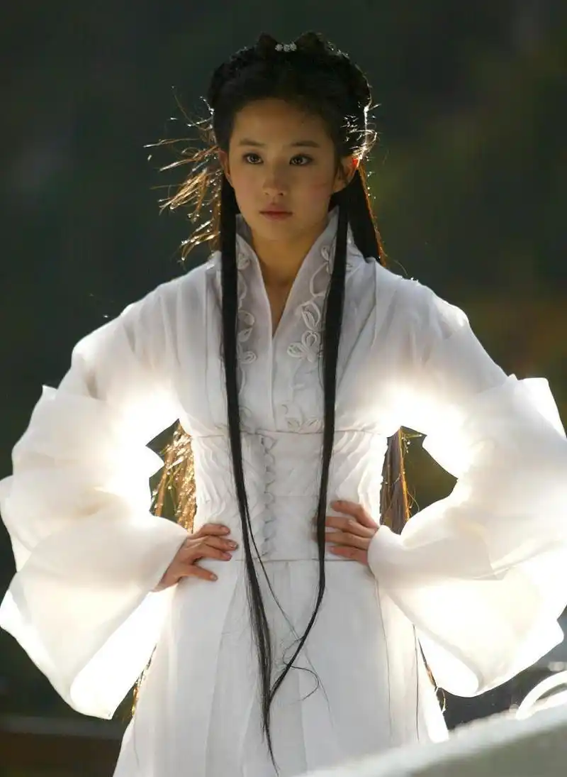 中国十大美女系列之第一名——小龙女 刘亦菲在电视剧《神雕侠侣》中