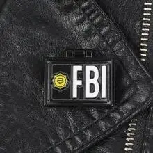 翻盖卡通动画喜剧人物milhouse fbi工作证设计滴油徽章胸针饰品