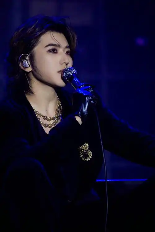 ikun:好!kun:我也很好kun:有没有吃好吃的啊?ikun:有k