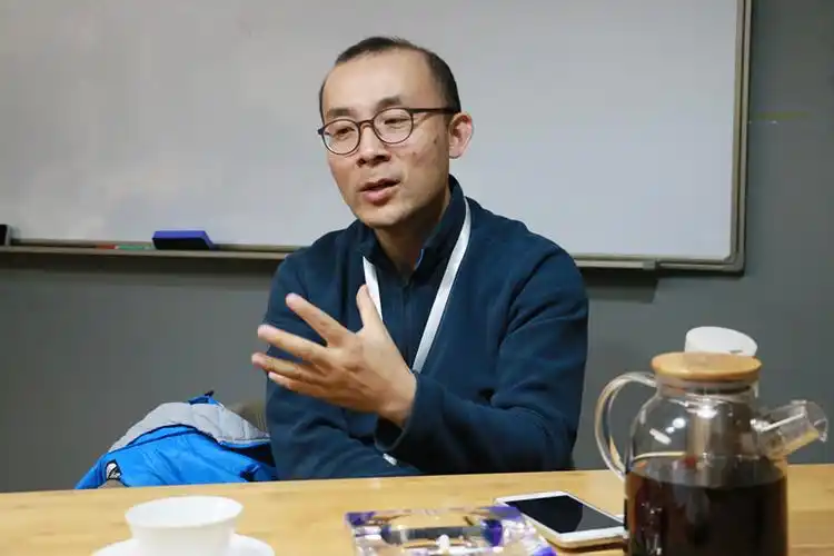 1997年,张永琪因为申请加拿大技术移民而与雅思结缘