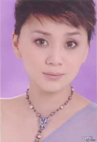 图文:《跟我的前妻谈恋爱》主演—王一楠