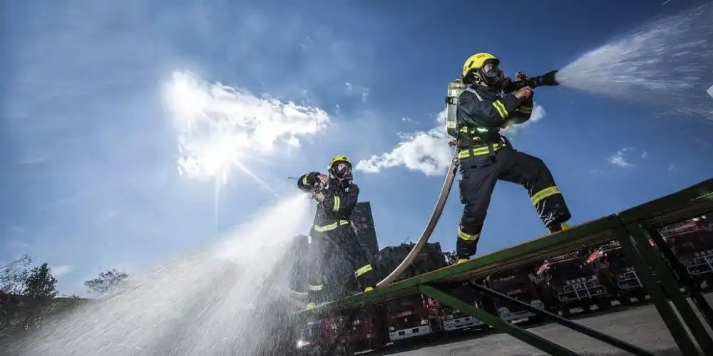 119消防宣传月 | 以消防员的方式说"我爱你"