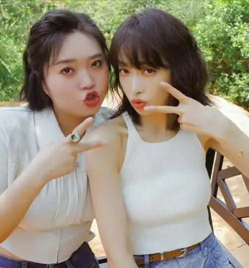 空降fx组合,被戏称为victoria时代,宋茜却因认真排练内疚到落泪