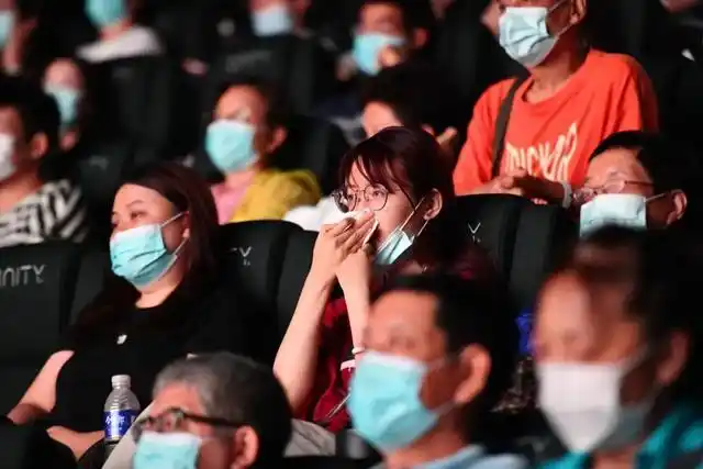 请看这位现场观众的描述