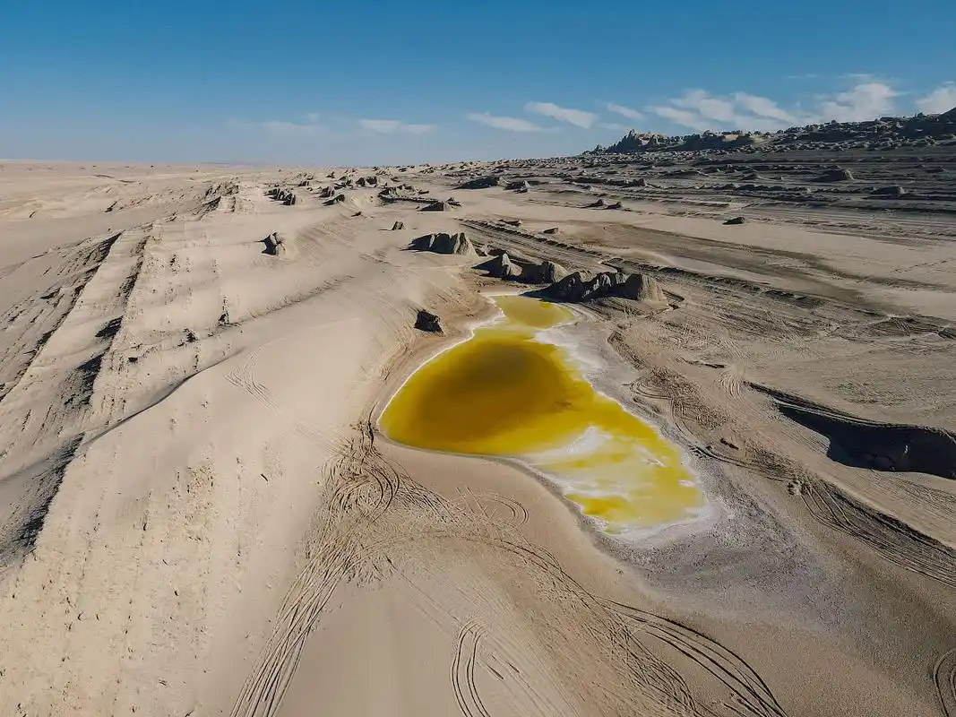 青海俄博梁硫磺湖,邂逅爱情的地方,这里的美与众不同!