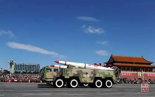 阅兵|前辈的酷视角|导弹|海军_凤凰资讯