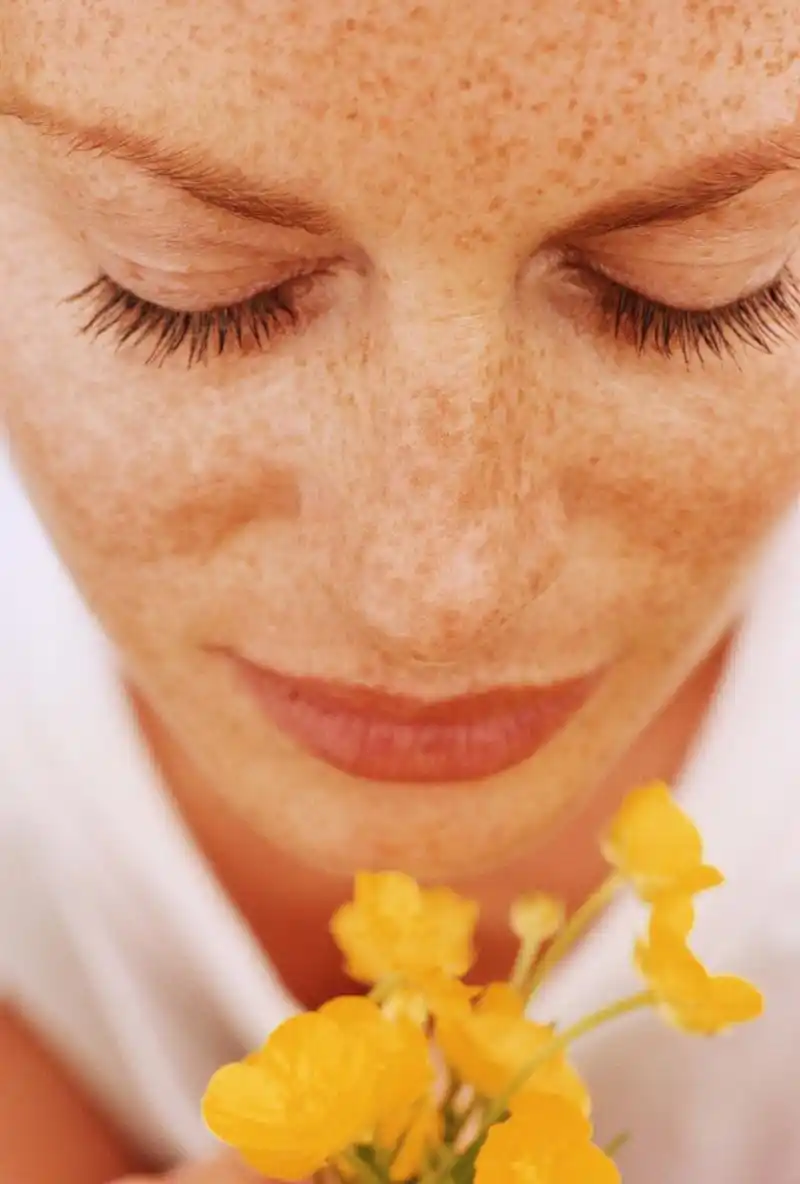 首先要确保不再暴露在紫外线下,以免进一步损伤皮肤.