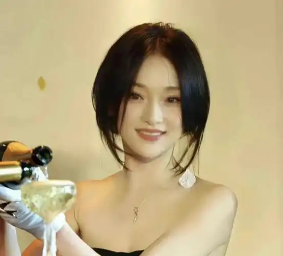 周迅年轻的时候太迷人了一个眼神都是经典