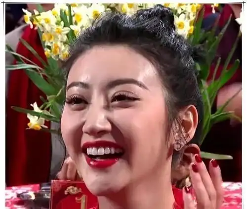 女星放开时大笑,赵丽颖可爱,杨颖嘴变大,看到最后一个好治愈!