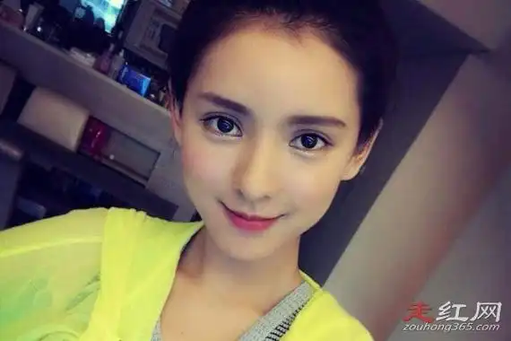 张予曦整容以前长什么样她有了一个小鲜肉男友