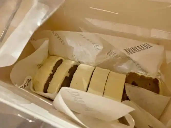 蹲了好几天外卖的蛋糕