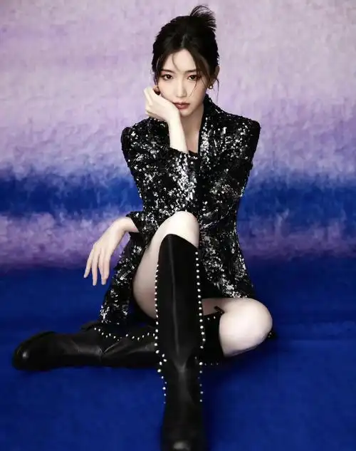 毛晓彤拉丁热舞的惊艳妖娆,身材窈窕,妩媚动人!_高清图集_新浪网