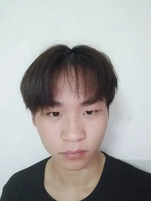 你对照下,哈哈我觉得你是椭圆 (1)椭圆形脸型; (2)卵圆形脸型; (3)倒