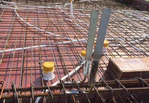 接地极与接地网之间的连接方式