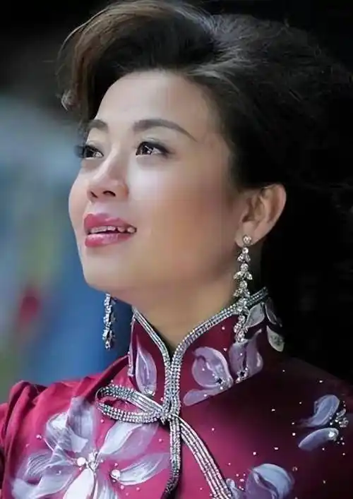 而张行在得知这一切之后,对张也表明:"让我到医院,和你一起照顾你的