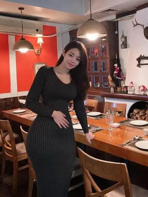 韩国健身女网红被称为韩国版卡戴珊现实版沙漏身材