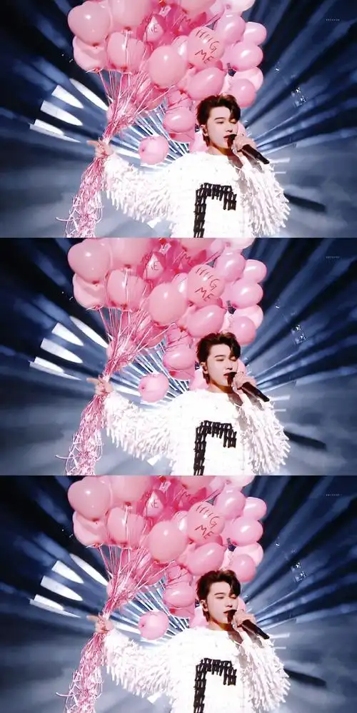 蔡徐坤新歌hugme舞台好梦幻##蔡徐坤白色流苏卫衣造型