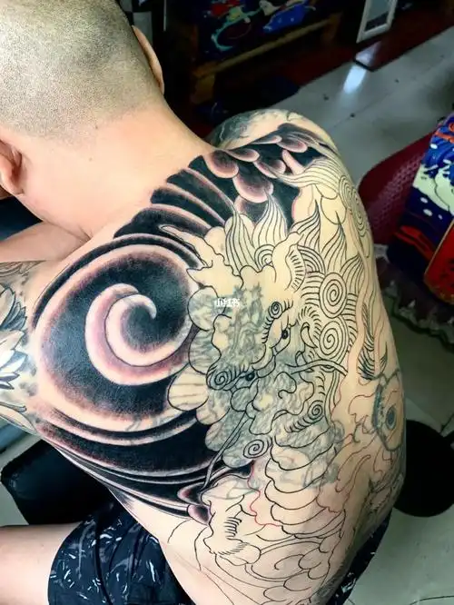 满背遮盖日式麒麟