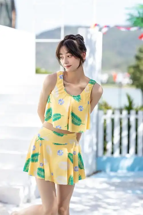 呓寻2022泳衣女分体两件套遮肚显瘦平角新款时尚印花韩版沙滩温泉泳装