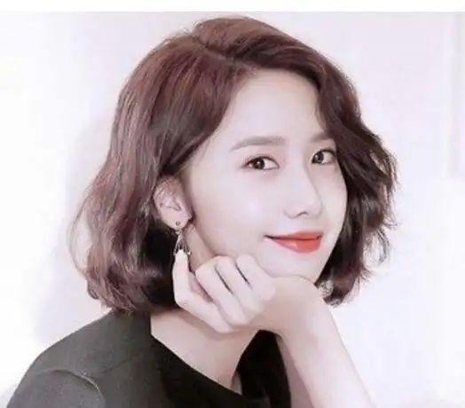 女生新款韩式微卷短发温柔时尚小姐姐别错过_卷发_女生发型大全