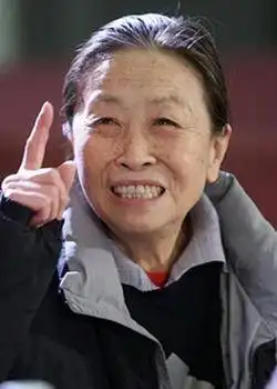 老戏骨张少华79岁住40平米小屋攒钱帮儿子还房贷