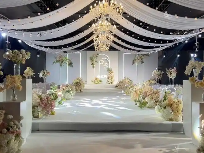 婚礼现场[烟花r][烟花r]莒南小预算婚礼简约干净大气又温馨的婚耨