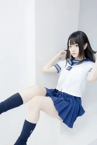 清纯的校服妹妹你喜欢不