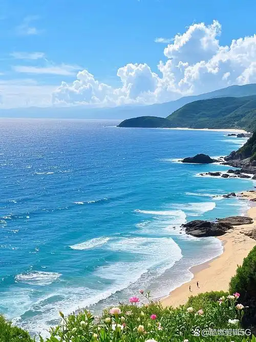 真想纵身跃入碧波,让浪花轻抚全身