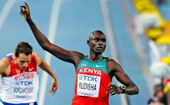 并打破自己一周前刚刚创造的男子800米世界纪录(原纪录为1分41秒09)