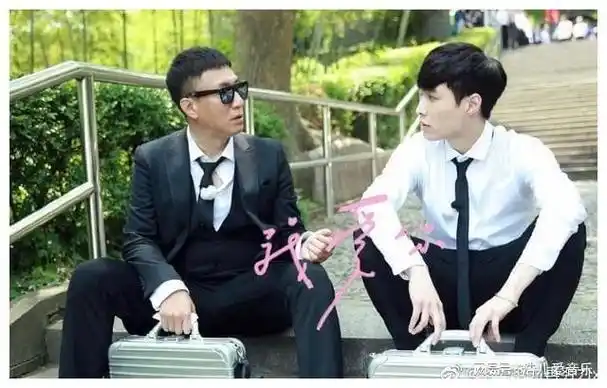 张艺兴连续十年为孙红雷庆生:一辈子的兄弟,不愧是极限团宠