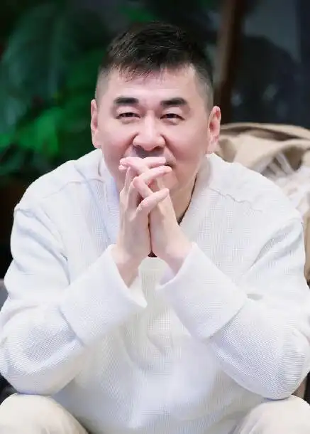 陈建斌为新疆棉花写诗 冷面雍正的爱国之心