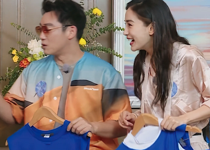 baby录奔跑吧靠郑恺肩膀多次窃窃私语cp超甜观众爷青回