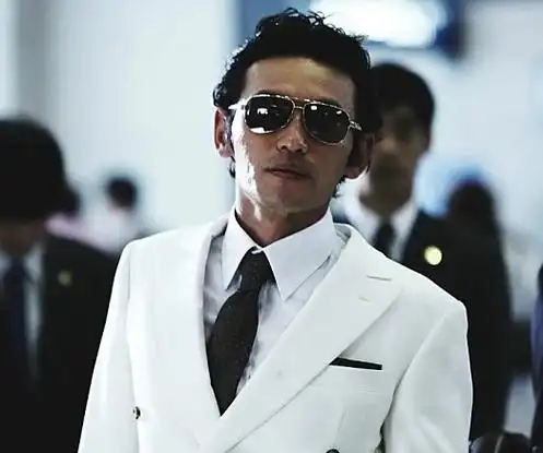 韩国最帅大叔的电影 韩国电影大叔经典镜头 - 虾皮情感网