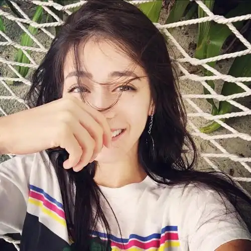 头像女生迪丽热巴